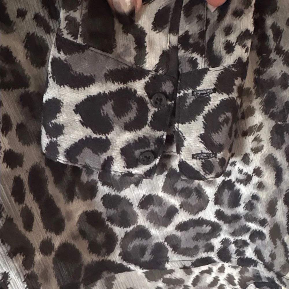GUESS Button Down - Picture 5 of 8